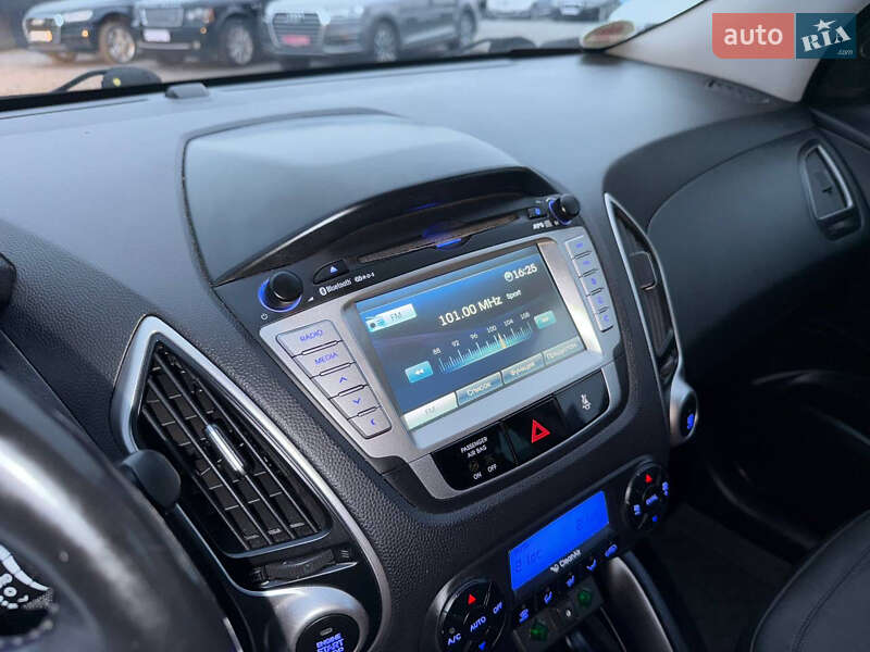 Внедорожник / Кроссовер Hyundai Tucson 2013 в Стрые