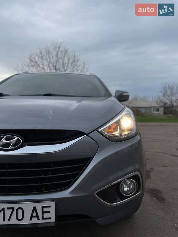 Внедорожник / Кроссовер Hyundai Tucson 2015 в Зеленодольской