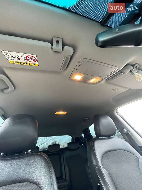 Внедорожник / Кроссовер Hyundai Tucson 2015 в Зеленодольской