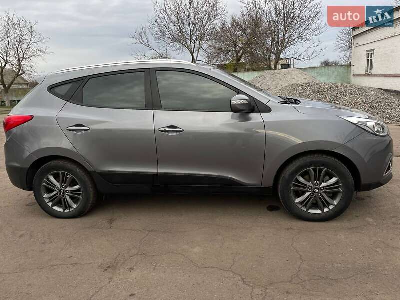 Внедорожник / Кроссовер Hyundai Tucson 2015 в Зеленодольской