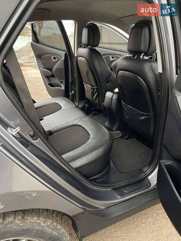 Внедорожник / Кроссовер Hyundai Tucson 2015 в Зеленодольской