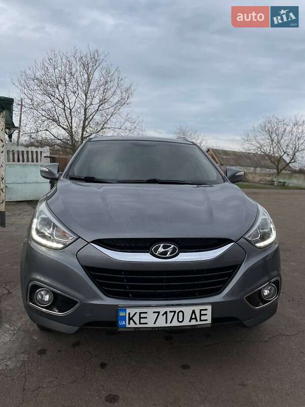 Внедорожник / Кроссовер Hyundai Tucson 2015 в Зеленодольской