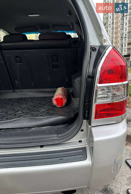 Внедорожник / Кроссовер Hyundai Tucson 2008 в Киеве фото 5 Внедорожник / Кроссовер Hyundai Tucson 2008 в Киеве