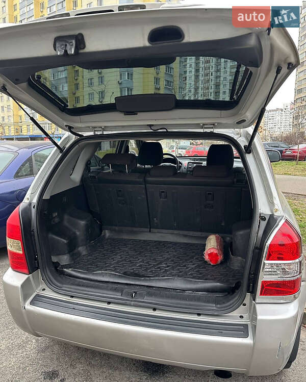 Внедорожник / Кроссовер Hyundai Tucson 2008 в Киеве фото 4 Внедорожник / Кроссовер Hyundai Tucson 2008 в Киеве