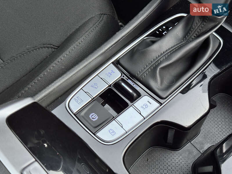 Внедорожник / Кроссовер Hyundai Tucson 2023 в Киеве