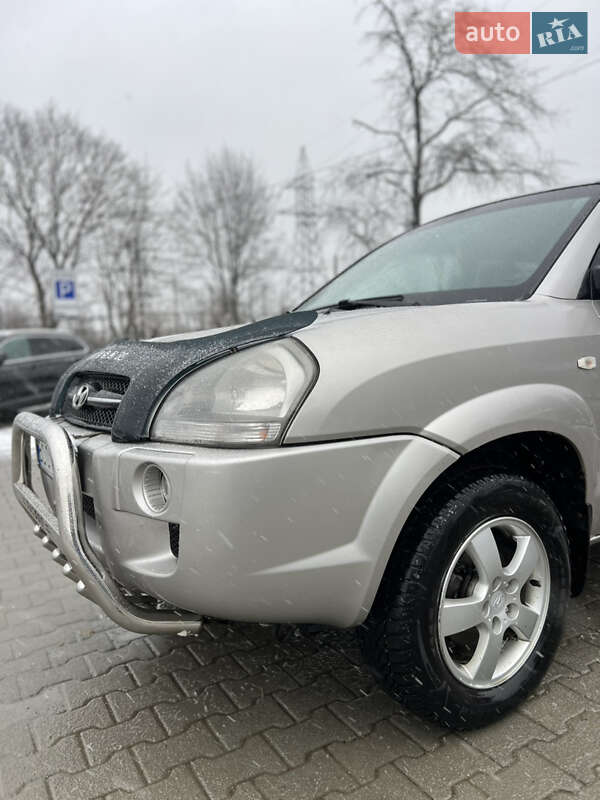 Позашляховик / Кросовер Hyundai Tucson 2006 в Старому Самборі фото 5 Позашляховик / Кросовер Hyundai Tucson 2006 в Старому Самборі