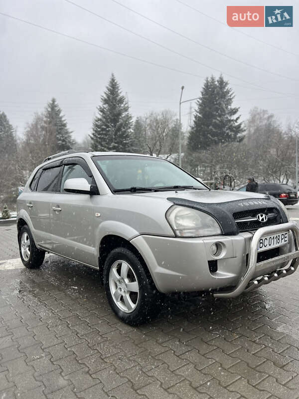 Позашляховик / Кросовер Hyundai Tucson 2006 в Старому Самборі фото 30 Позашляховик / Кросовер Hyundai Tucson 2006 в Старому Самборі