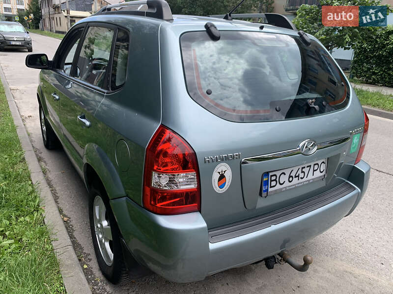 Внедорожник / Кроссовер Hyundai Tucson 2005 в Новояворовске