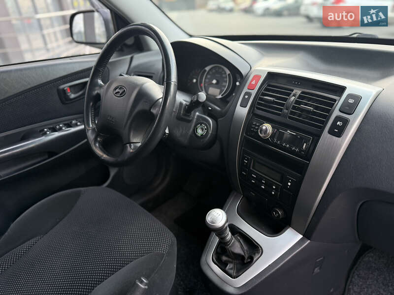 Позашляховик / Кросовер Hyundai Tucson 2009 в Полтаві