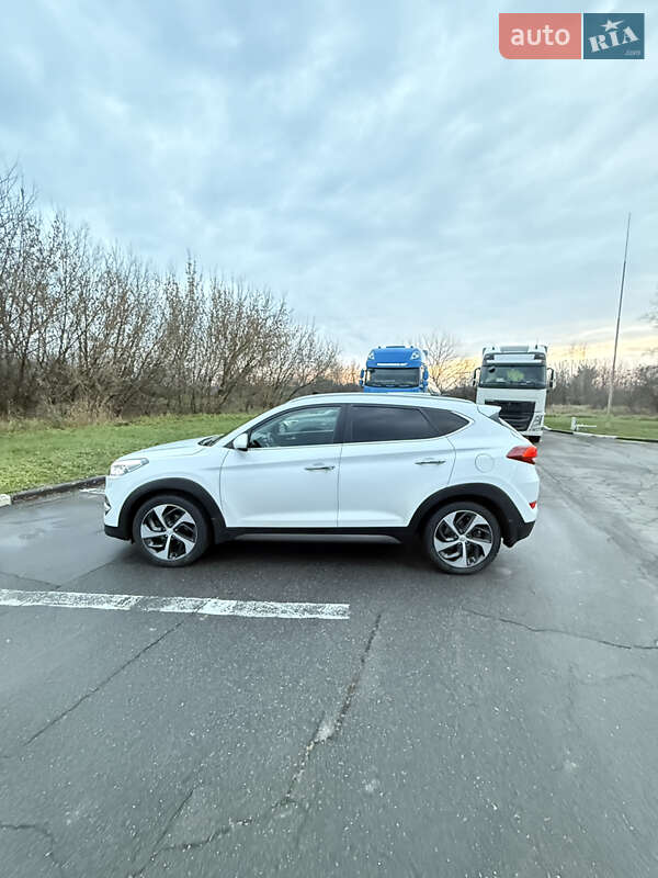 Внедорожник / Кроссовер Hyundai Tucson 2016 в Харькове