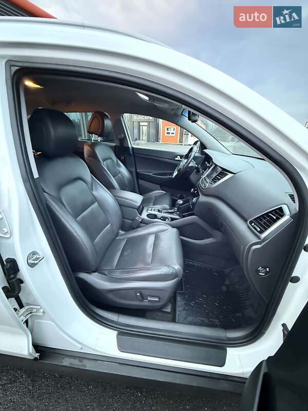 Внедорожник / Кроссовер Hyundai Tucson 2016 в Харькове