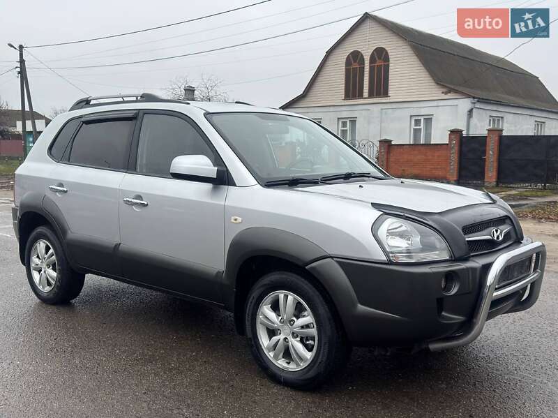Позашляховик / Кросовер Hyundai Tucson 2011 в Охтирці
