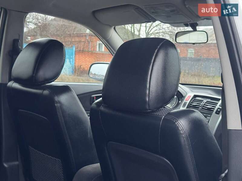 Позашляховик / Кросовер Hyundai Tucson 2011 в Охтирці