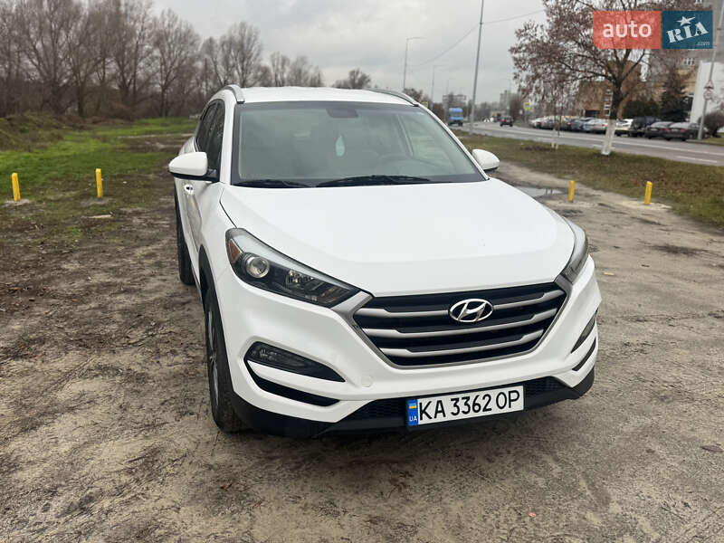 Позашляховик / Кросовер Hyundai Tucson 2017 в Києві
