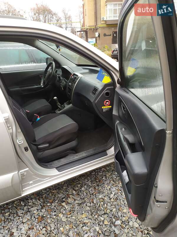 Внедорожник / Кроссовер Hyundai Tucson 2009 в Житомире