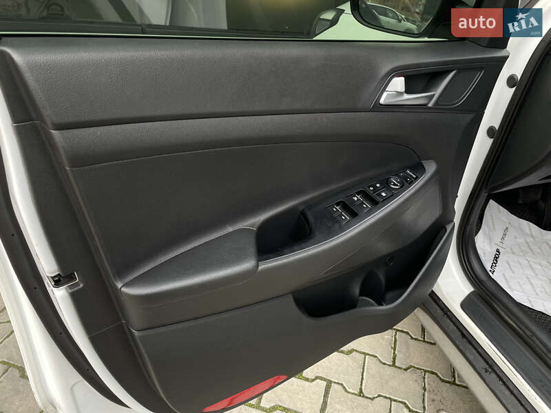 Позашляховик / Кросовер Hyundai Tucson 2017 в Одесі