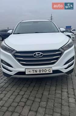 Внедорожник / Кроссовер Hyundai Tucson 2017 в Черновцах