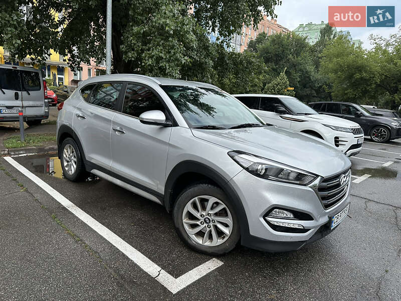 Внедорожник / Кроссовер Hyundai Tucson 2016 в Киеве