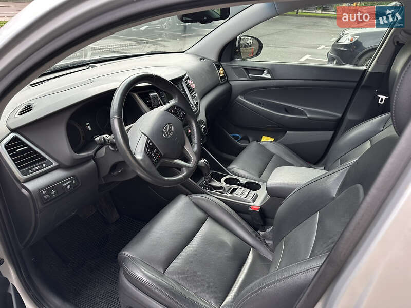 Внедорожник / Кроссовер Hyundai Tucson 2016 в Киеве