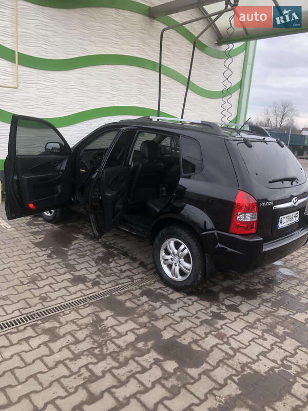 Позашляховик / Кросовер Hyundai Tucson 2007 в Нововолинську