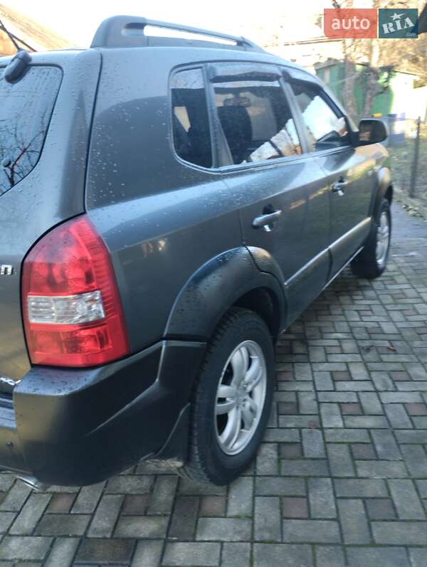 Позашляховик / Кросовер Hyundai Tucson 2008 в Вижниці