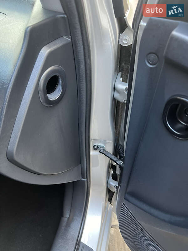 Внедорожник / Кроссовер Hyundai Tucson 2008 в Днепре фото 37 Внедорожник / Кроссовер Hyundai Tucson 2008 в Днепре