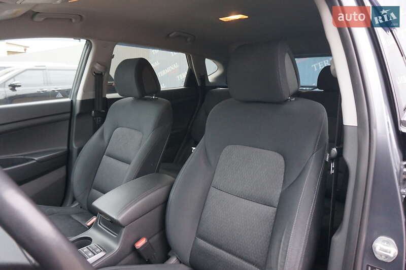 Позашляховик / Кросовер Hyundai Tucson 2015 в Одесі