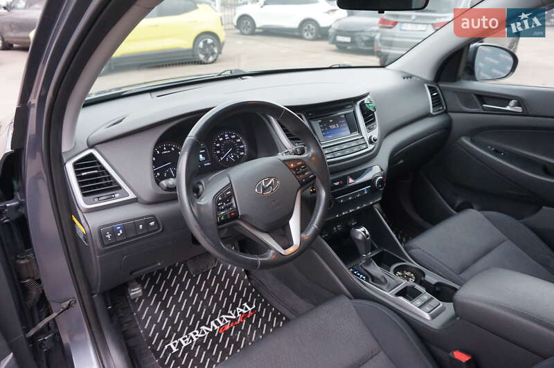 Позашляховик / Кросовер Hyundai Tucson 2015 в Одесі