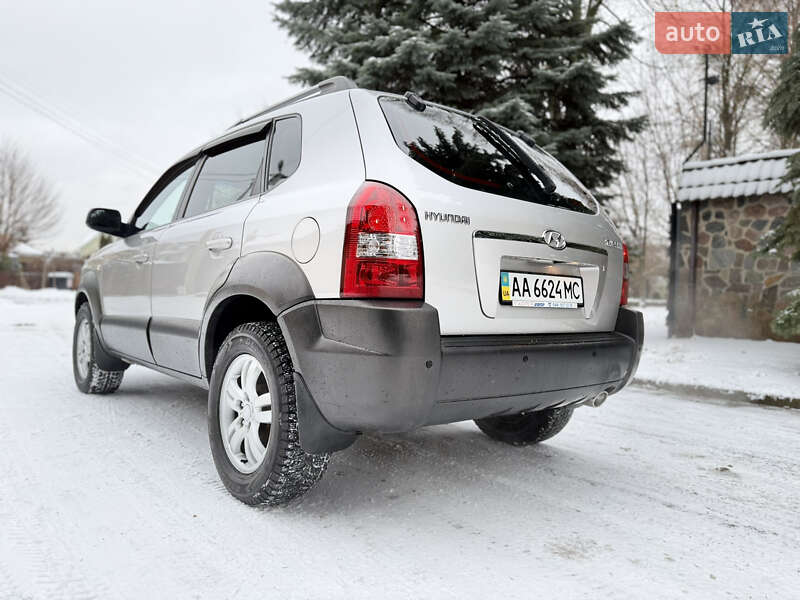 Позашляховик / Кросовер Hyundai Tucson 2006 в Києві