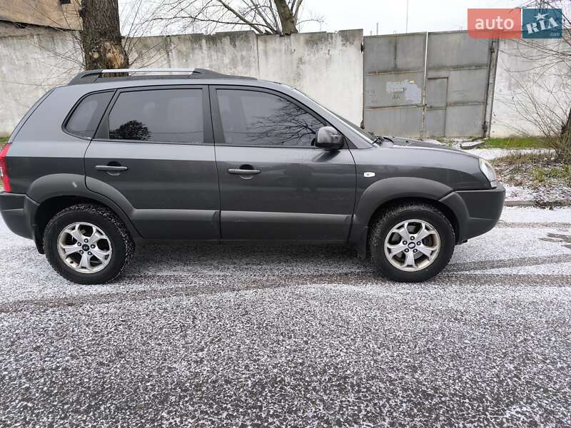 Позашляховик / Кросовер Hyundai Tucson 2009 в Дніпрі