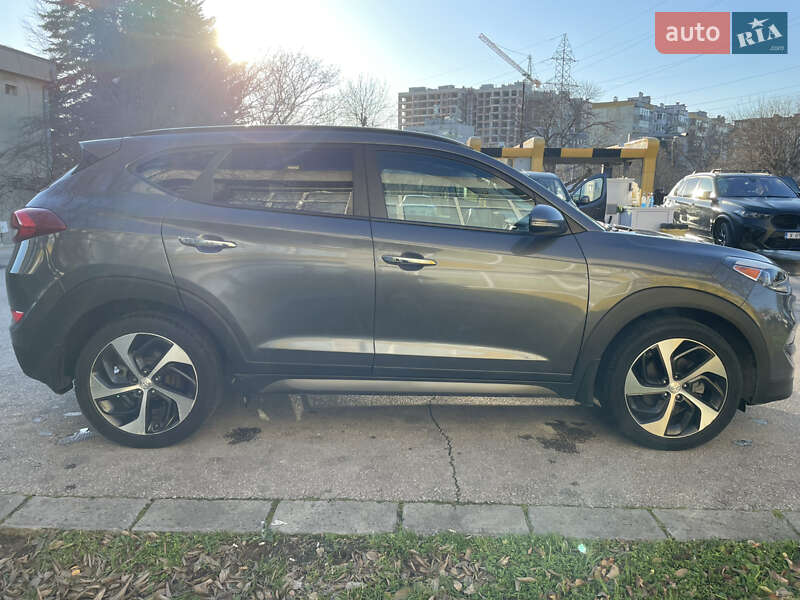 Позашляховик / Кросовер Hyundai Tucson 2016 в Ізмаїлі фото 29 Позашляховик / Кросовер Hyundai Tucson 2016 в Ізмаїлі