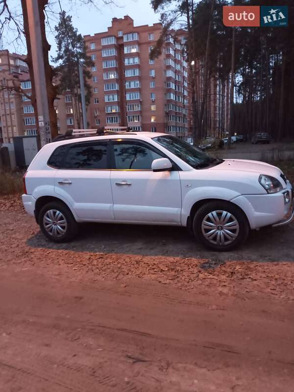 Позашляховик / Кросовер Hyundai Tucson 2010 в Ірпені фото 3 Позашляховик / Кросовер Hyundai Tucson 2010 в Ірпені