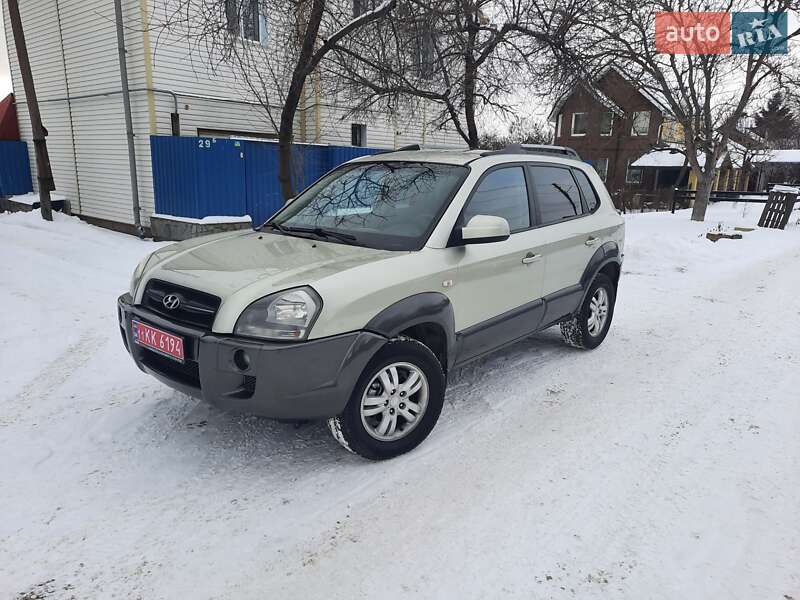 Позашляховик / Кросовер Hyundai Tucson 2006 в Полтаві
