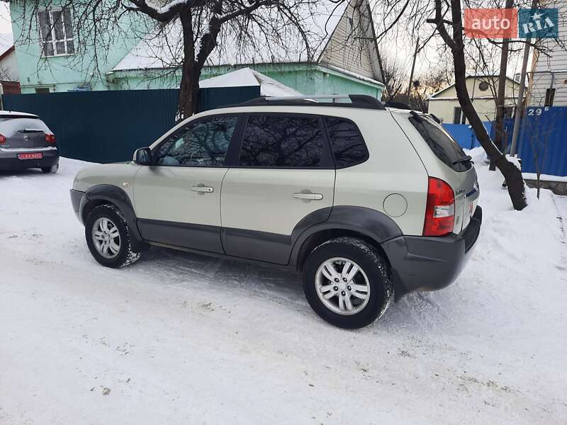 Позашляховик / Кросовер Hyundai Tucson 2006 в Полтаві