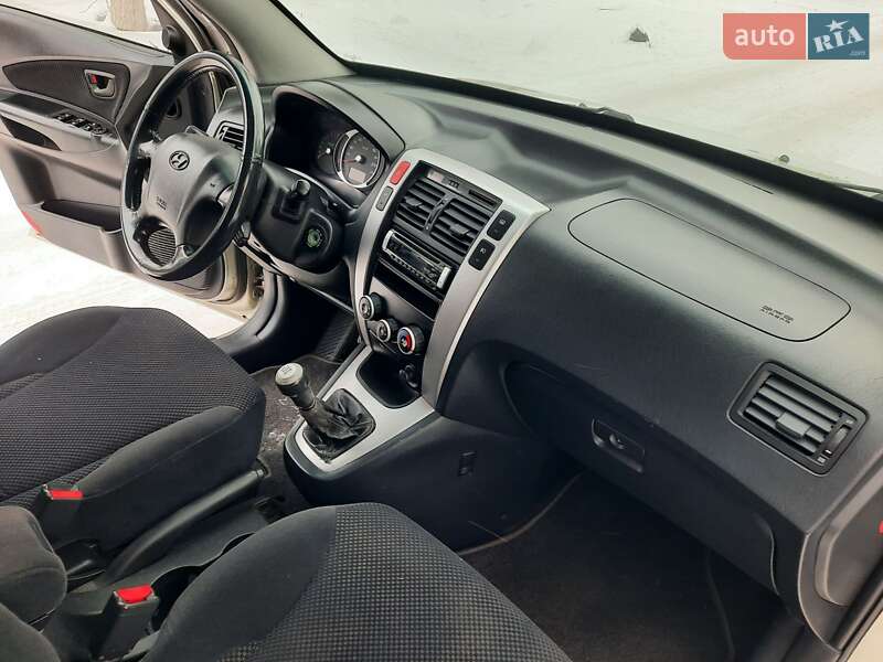 Позашляховик / Кросовер Hyundai Tucson 2006 в Полтаві
