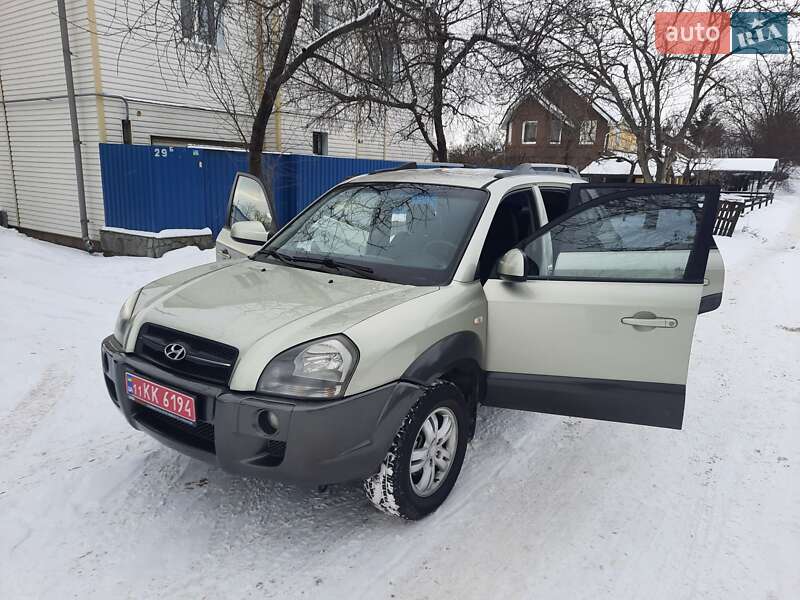 Позашляховик / Кросовер Hyundai Tucson 2006 в Полтаві