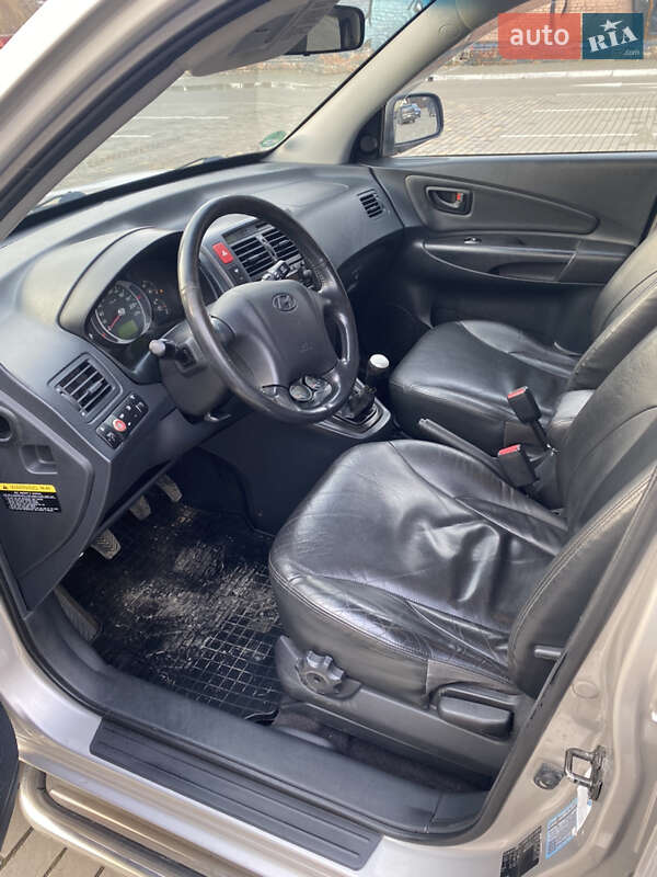Внедорожник / Кроссовер Hyundai Tucson 2005 в Луцке