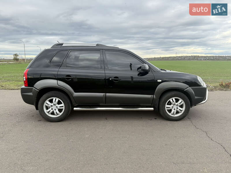Позашляховик / Кросовер Hyundai Tucson 2008 в Вознесенську фото 11 Позашляховик / Кросовер Hyundai Tucson 2008 в Вознесенську