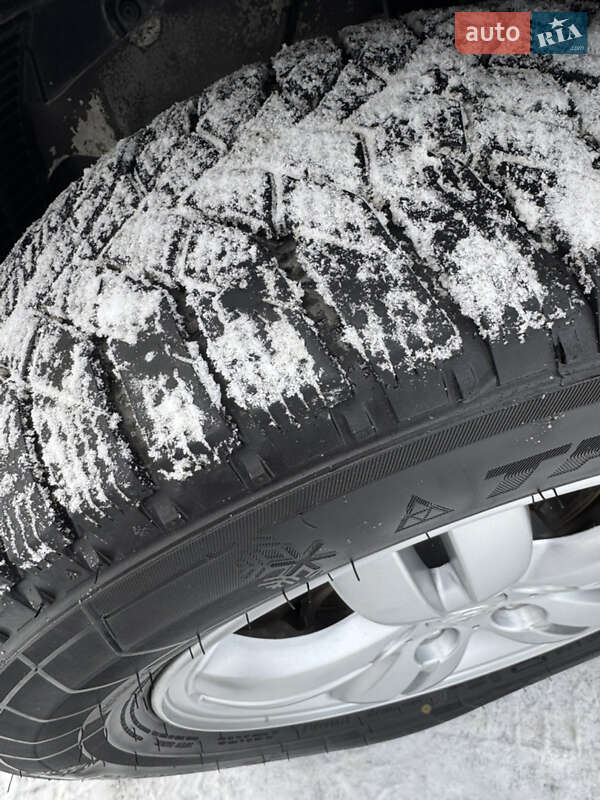 Позашляховик / Кросовер Hyundai Tucson 2009 в Слобожанському фото 30 Позашляховик / Кросовер Hyundai Tucson 2009 в Слобожанському