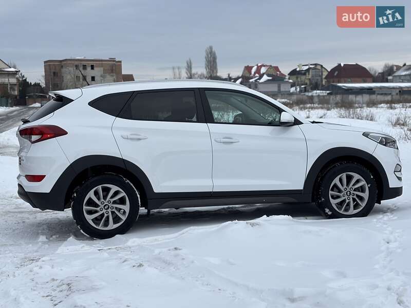 Внедорожник / Кроссовер Hyundai Tucson 2015 в Киеве фото 4 Внедорожник / Кроссовер Hyundai Tucson 2015 в Киеве