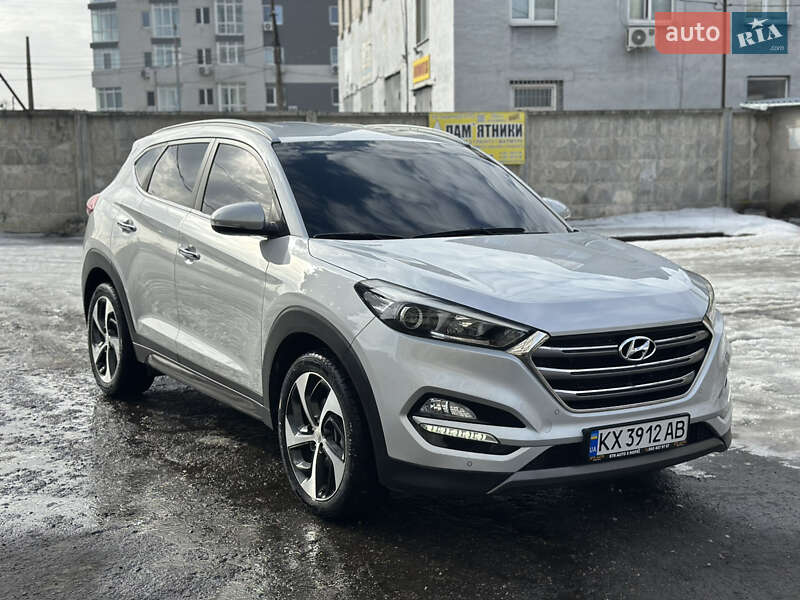 Внедорожник / Кроссовер Hyundai Tucson 2015 в Харькове