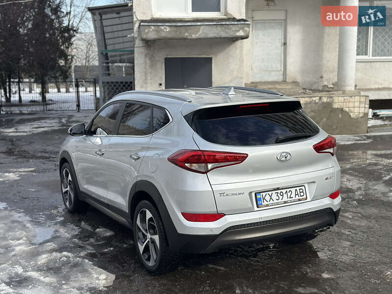 Внедорожник / Кроссовер Hyundai Tucson 2015 в Харькове