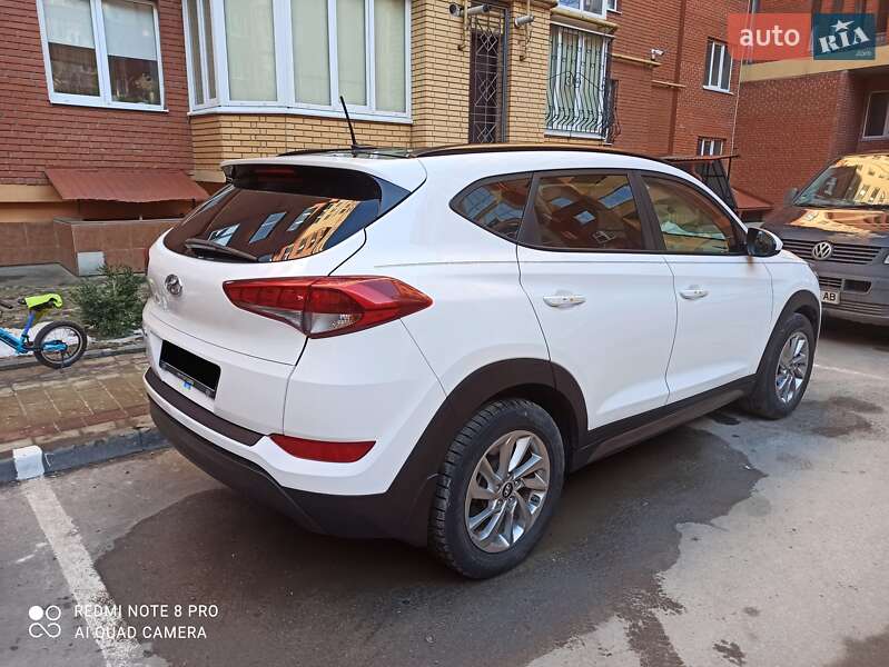 Внедорожник / Кроссовер Hyundai Tucson 2016 в Тернополе