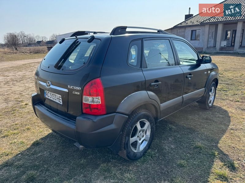 Внедорожник / Кроссовер Hyundai Tucson 2004 в Старой Выжевке