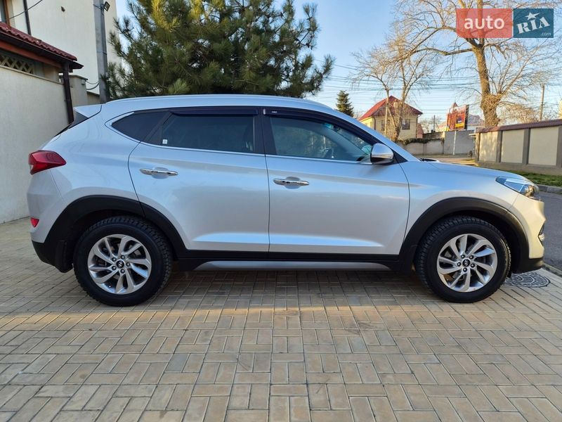 Внедорожник / Кроссовер Hyundai Tucson 2016 в Одессе