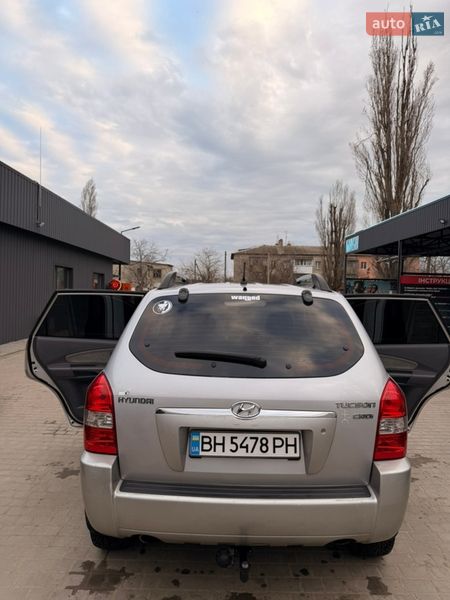 Внедорожник / Кроссовер Hyundai Tucson 2004 в Раздельной