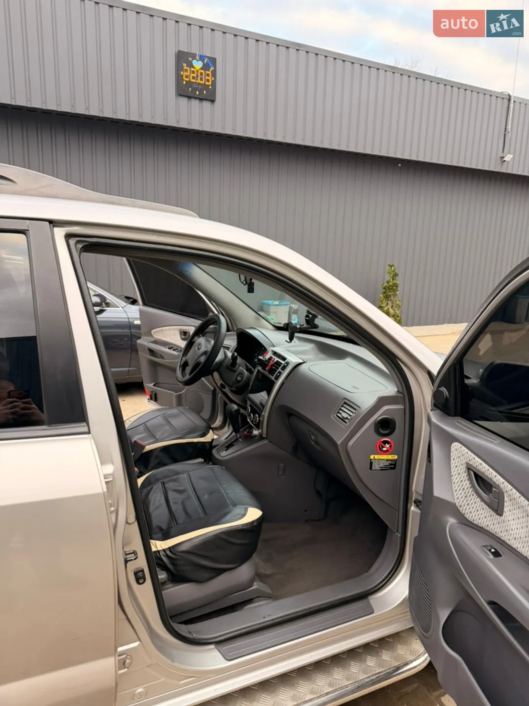 Hyundai Tucson 2004 VIN KMHJN81VP5U088163 фото оголошення 10 з 12