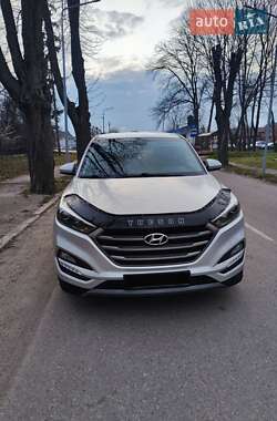 Позашляховик / Кросовер Hyundai Tucson 2015 в Чернівцях