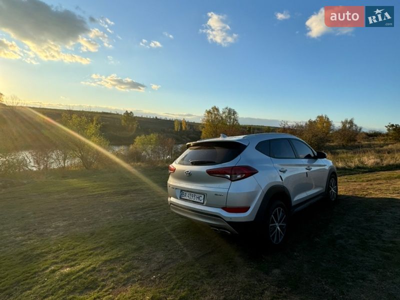 Внедорожник / Кроссовер Hyundai Tucson 2016 в Кропивницком