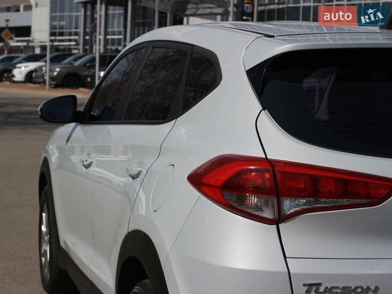 Внедорожник / Кроссовер Hyundai Tucson 2016 в Киеве